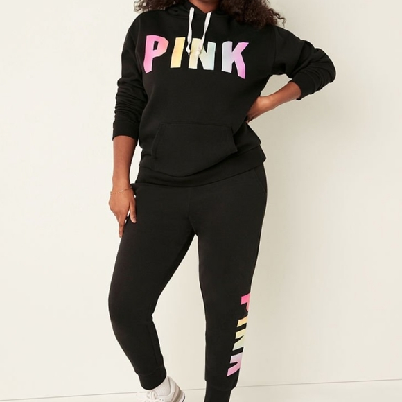 VS PINK NWT Rainbow set - Picture 4 of 4